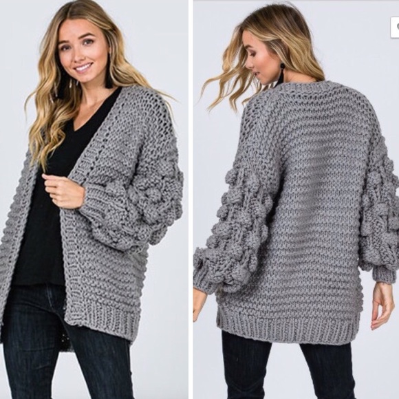 Last 1️⃣ Gray Pom Pom Sleeve Chunky Cardigan - Picture 2 of 5